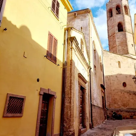 Cathedral House * Alghero