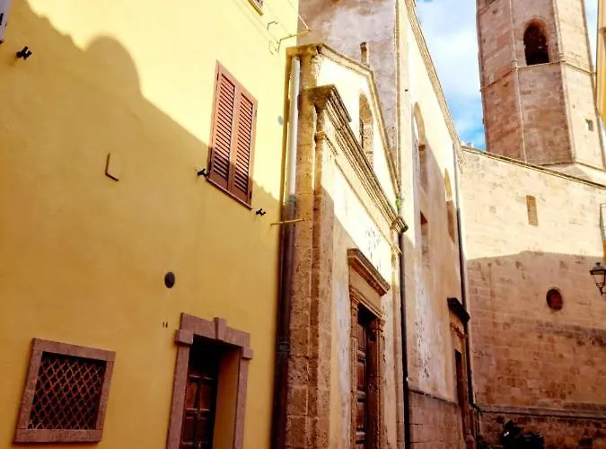 Cathedral House * Alghero