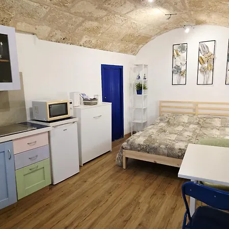 Cathedral House Apartment